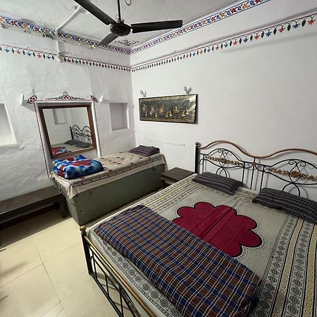 Nukkad Guest House Udaipur Extérieur photo